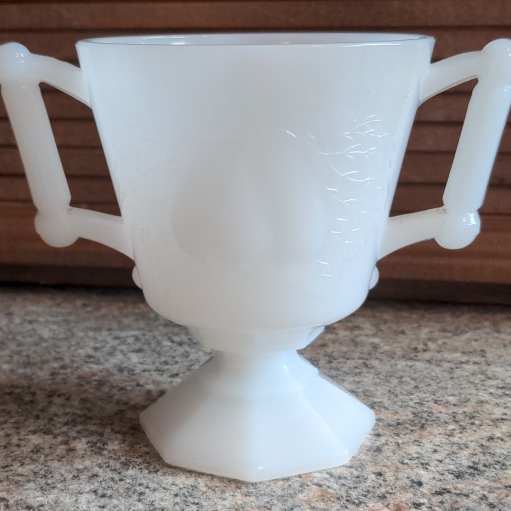Vintage 1950s Milk Glass Open Sugar Bowl Baltimore - Picture 4 of 8